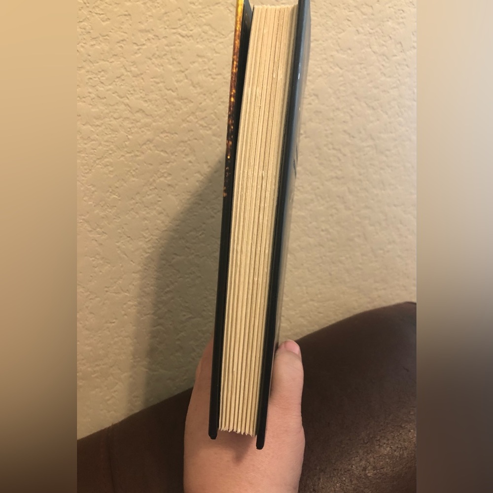 RELIST SOON Lot of 2 Fantasy Books - Hardcover - Picture 4 of 7